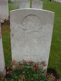 Etaples Military Cemetery - Pope, George Joseph